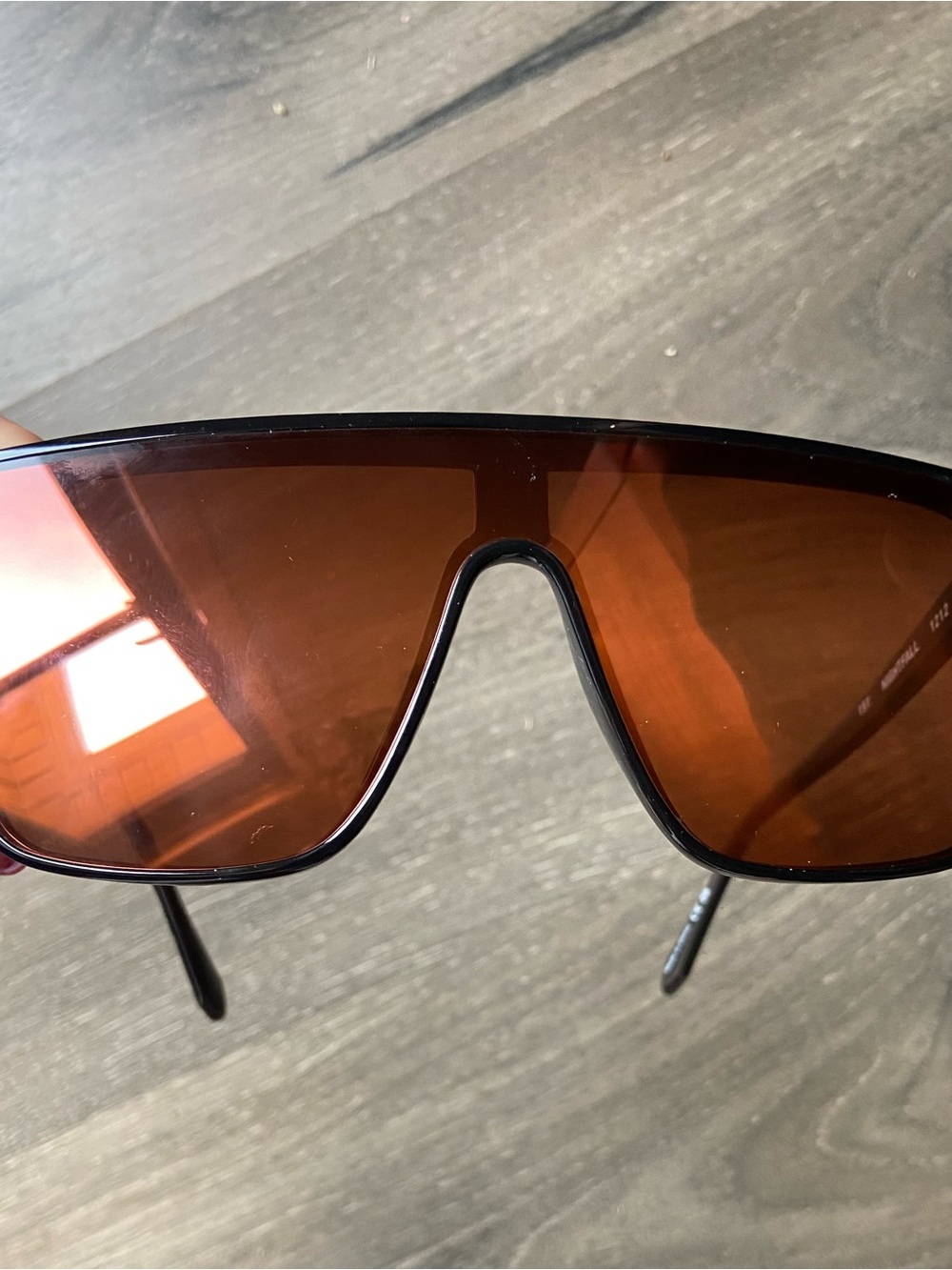 Quay Oversized Women’s Shield Sunglasses — Pinkish Gradient Lenses - Picture 2 of 4